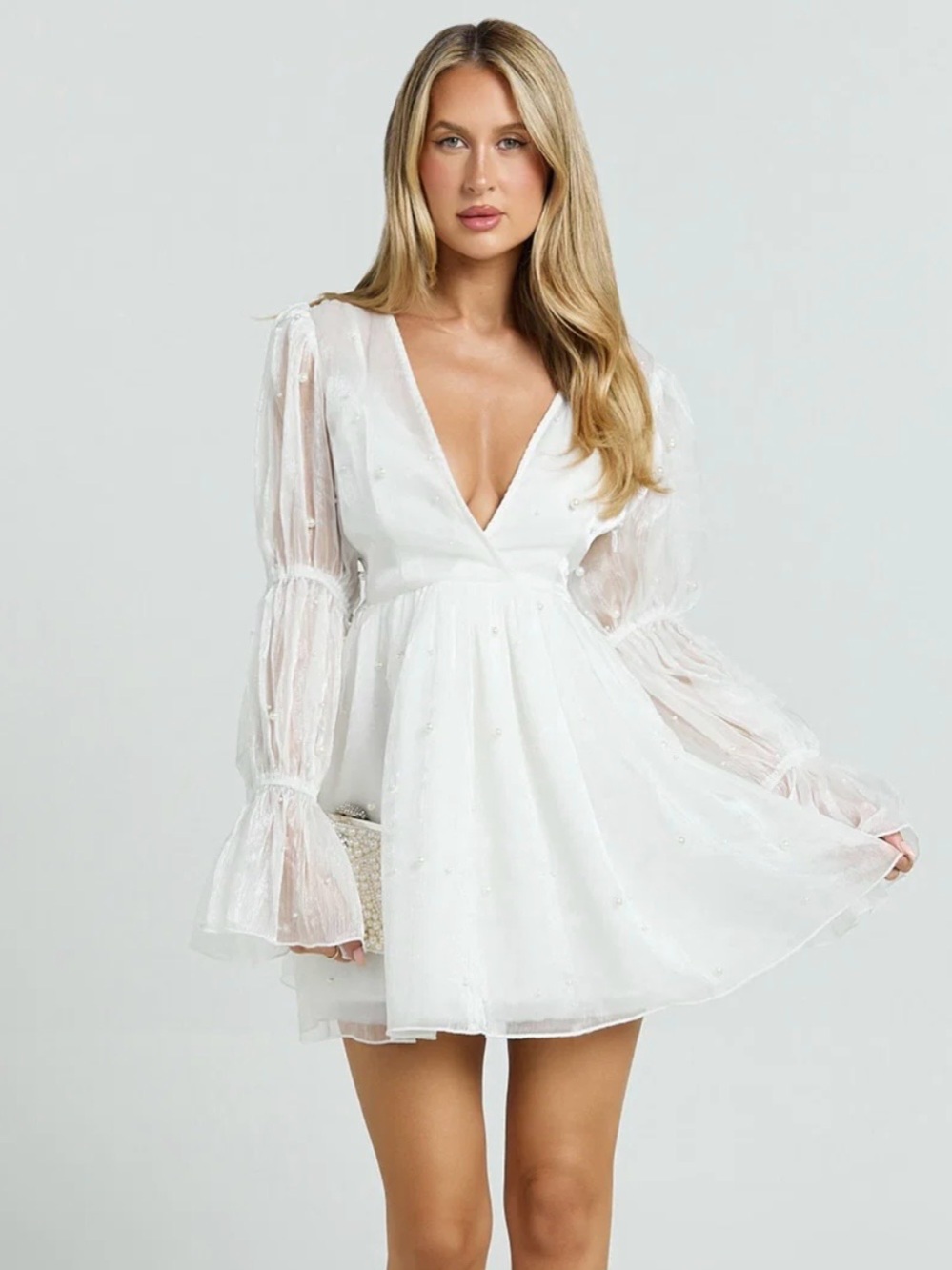 Mini white dress with pearls